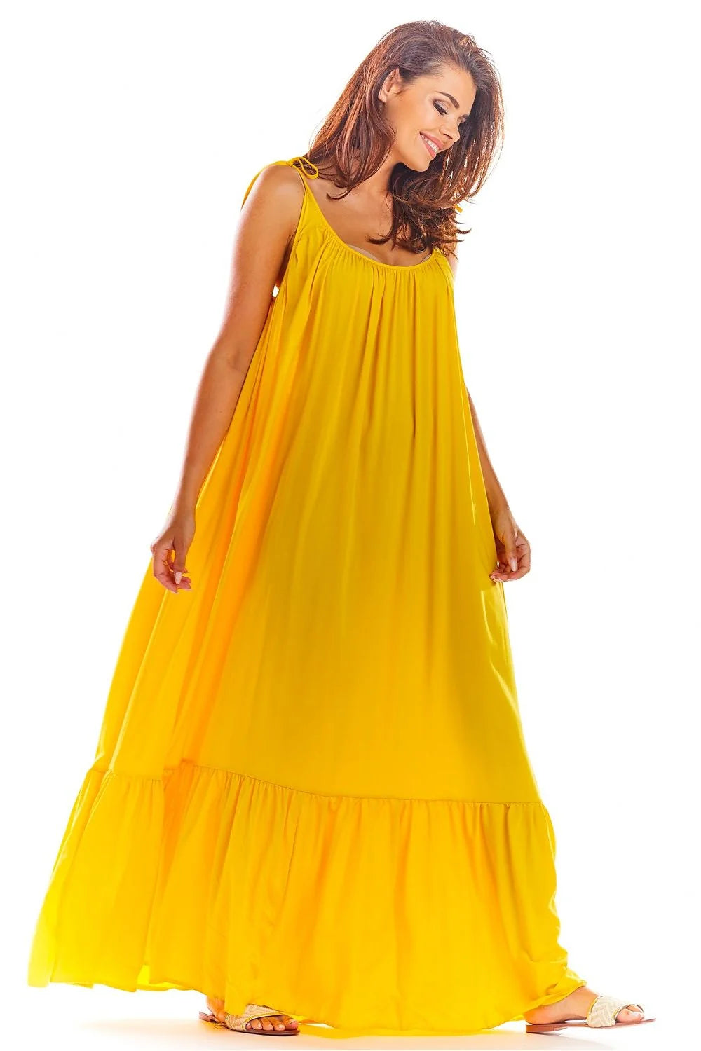 Robe longue AWAMA été 2023 coupe ample décolleté dos volant bas coloris rouge vif femmes viscose élasthanne