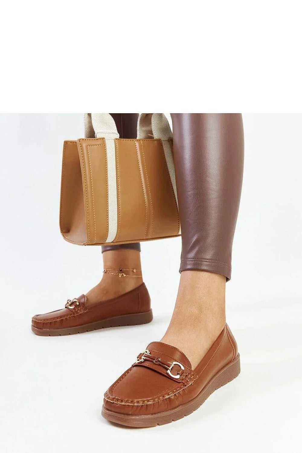 Moccasins Solea design classique cuir marron caramel sac à main assorti style intemporel femme