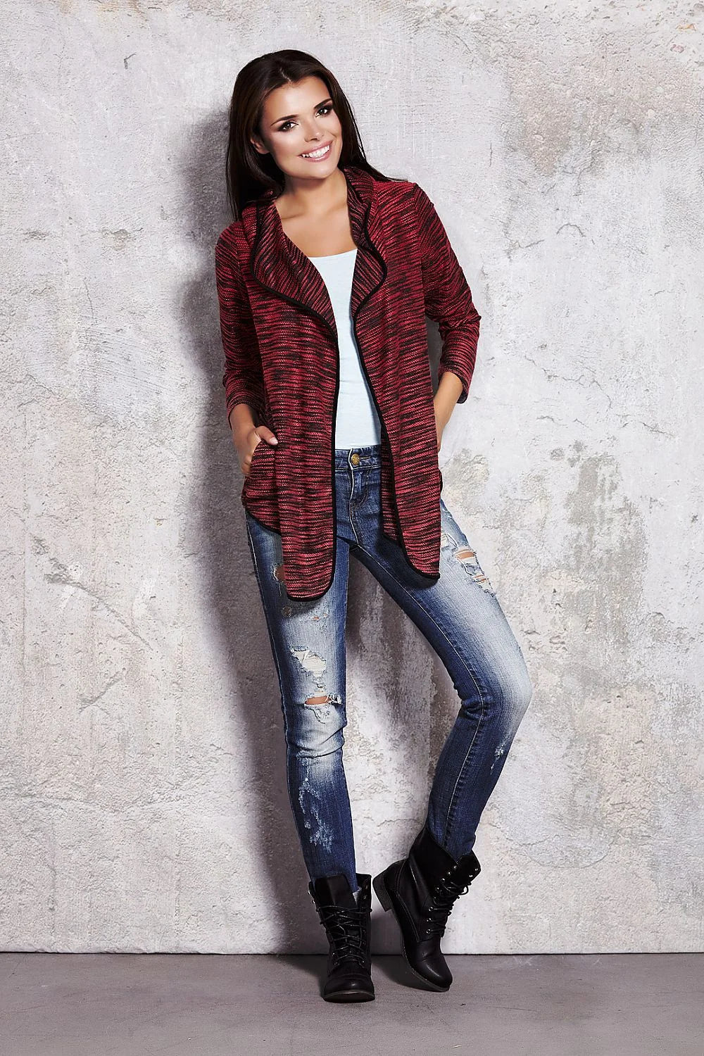 Gilet maille rouge décontracté moderne urbain tendance parfaite alliance confort style chic jean préféré