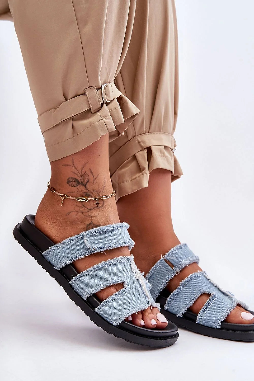 Sandales mode femmes décontractées contemporaines velcro plateforme compensée confortables estivales look style tendance vintage sandales femmes