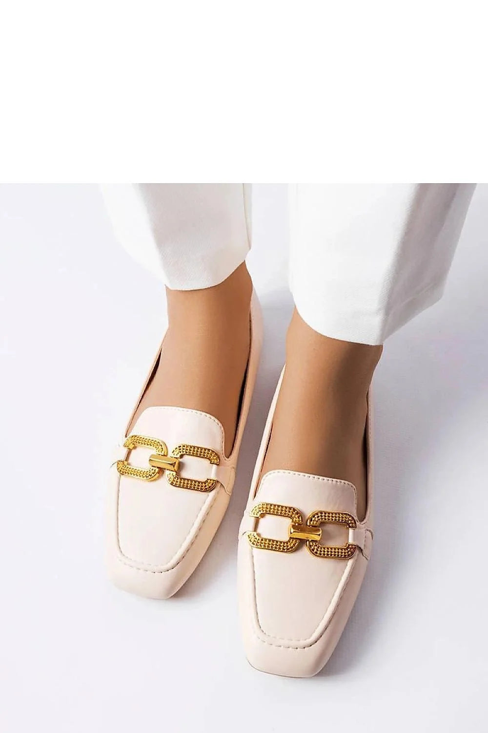 Mocassins élégants pour femmes crème cuir lisse chaîne dorée semelle plate formelle décontractée occasion多种多様