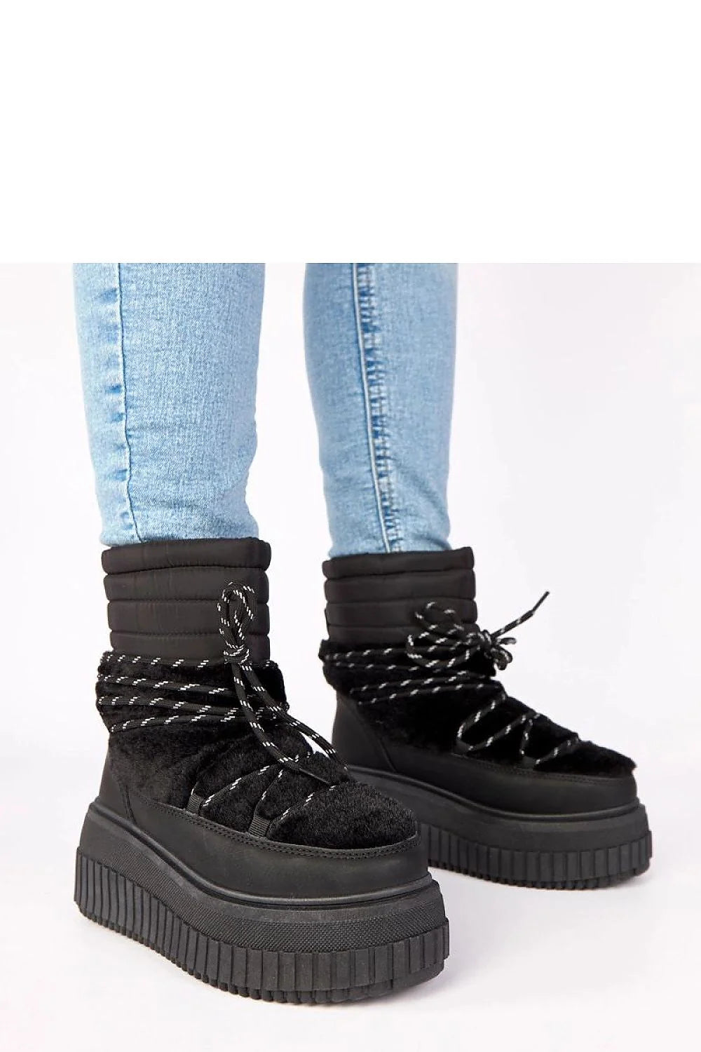 bottes neige femme montantes lacets fourrure synthétique cuir écologique plateforme sept centimètres tige quinze centimètres semelle antidérapante rembourrée