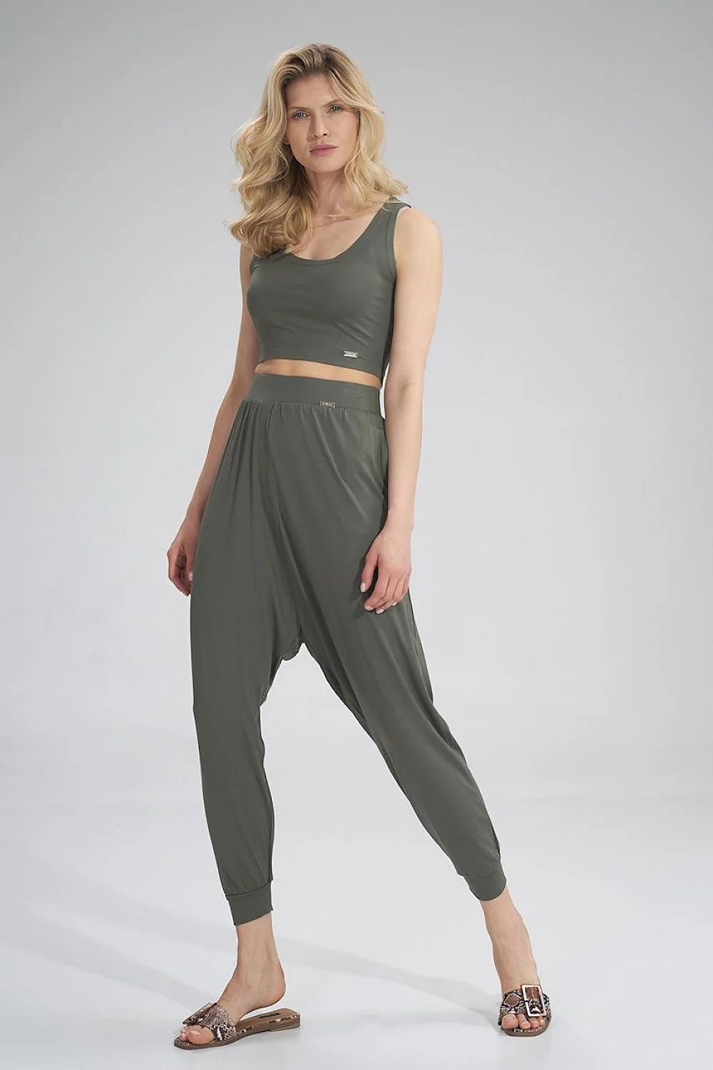 Ensemble crop top jupe longue kaki viscose minimaliste élégant confortable mode estivale femmes tendance
