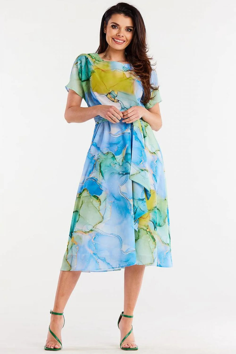 Robe de jour awama en mousseline imprimé marbré bleu vert jaune manches courtes encolure ronde taille ajustable femme été