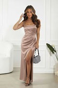 robe longue satin champagne soirée gala ajustée moulante col carré bretelles larges drapé fente haute laçage corseté fermeture éclair dissimulée