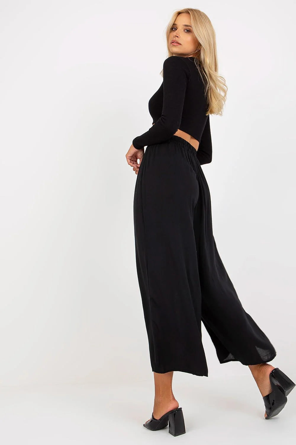 Ensemble femme noir crop top manches longues pantalon large taille élastique matière douce