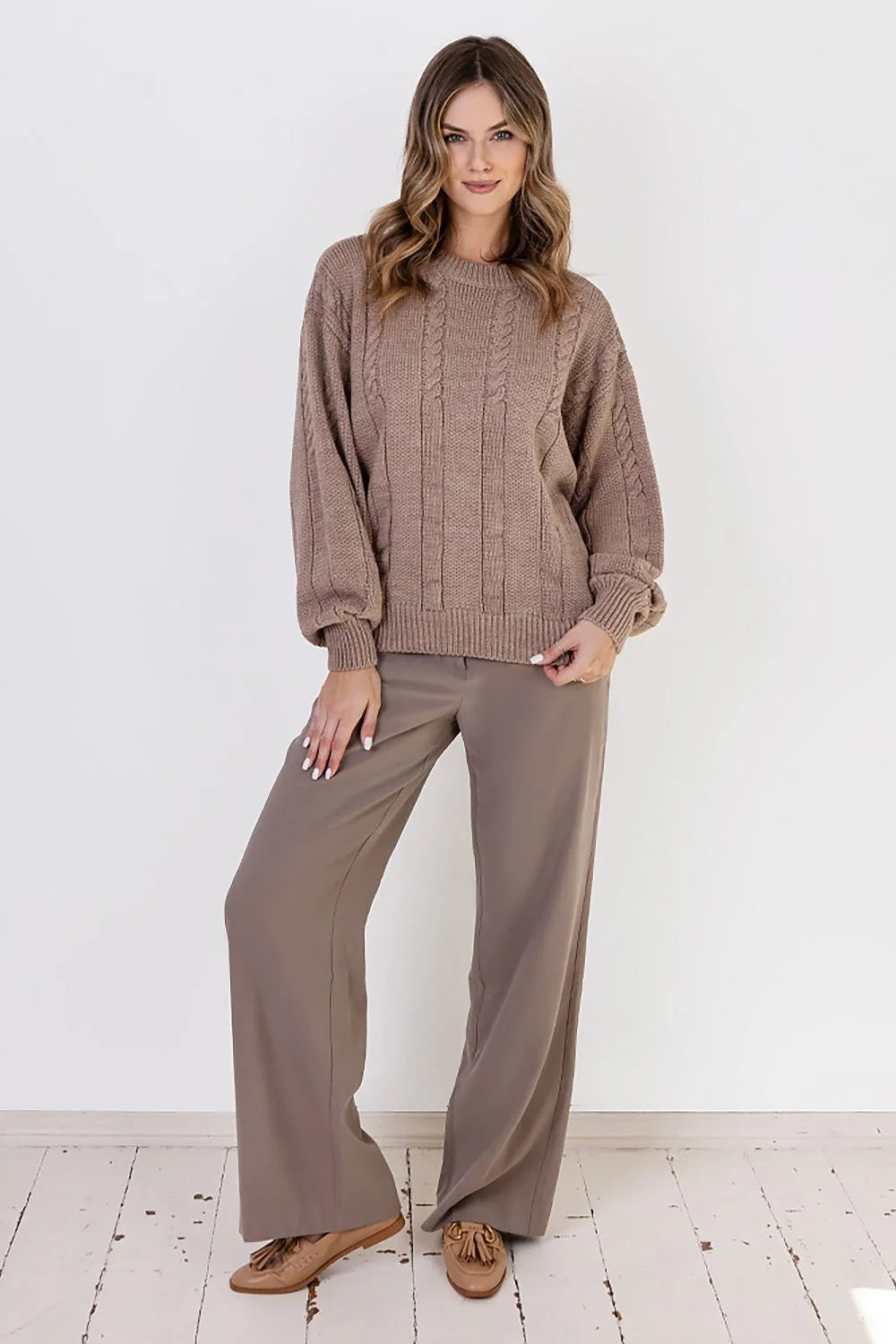 Pull pour femme classique intemporel maille torsadée manches longues taupe acrylique 90% laine 10% coupe ample