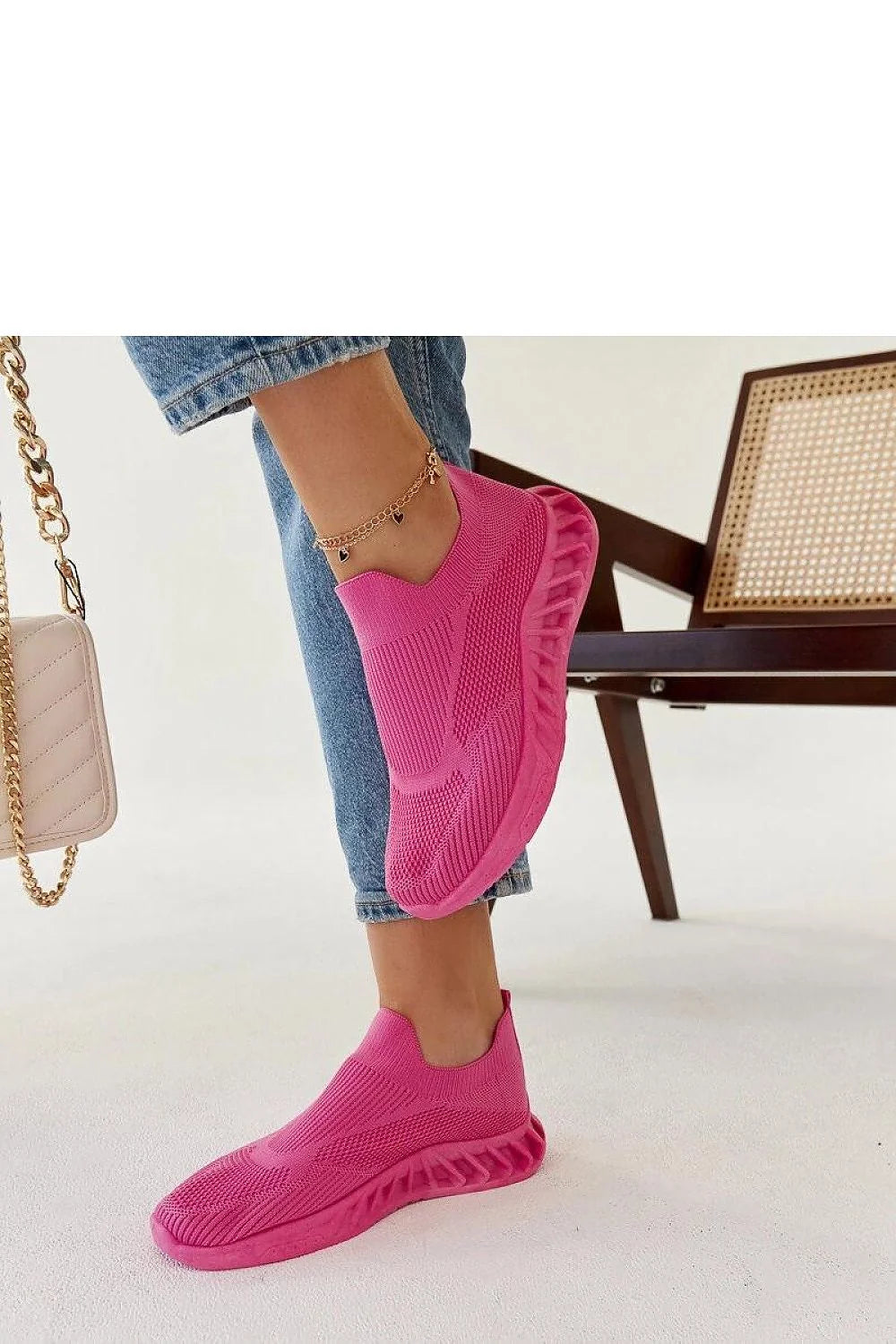 Sneakers femmes design sportif confortable tige en maille semelle épaisse couleur rose vif fermeture slip-on occasion quotidienne style décontracté mode tendance