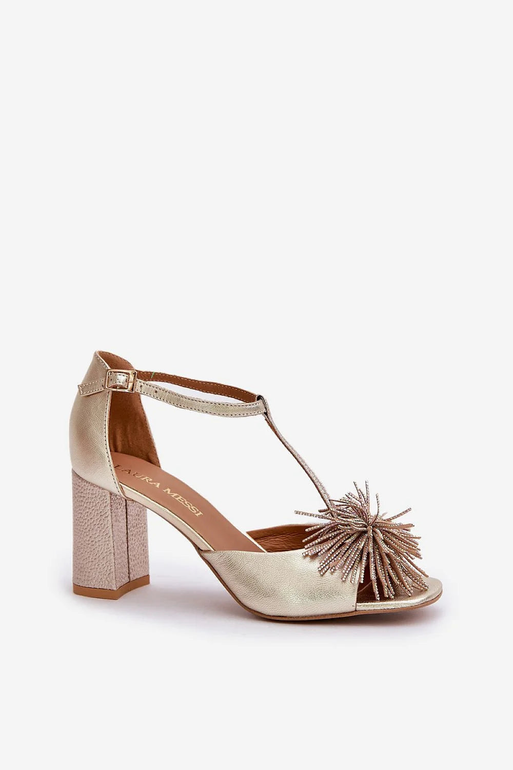 Sandales dorées à talon carré 8 cm cuir synthétique pompon perles métalliques ajustables
