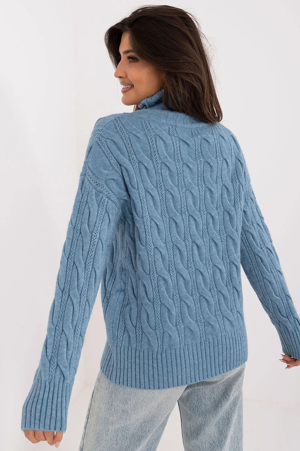 Pull col roulé design torsades maille épaisse couleur bleu ciel femme style décontracté-chic matériau acrylique polyester polyamide manches longues poignets côtelés