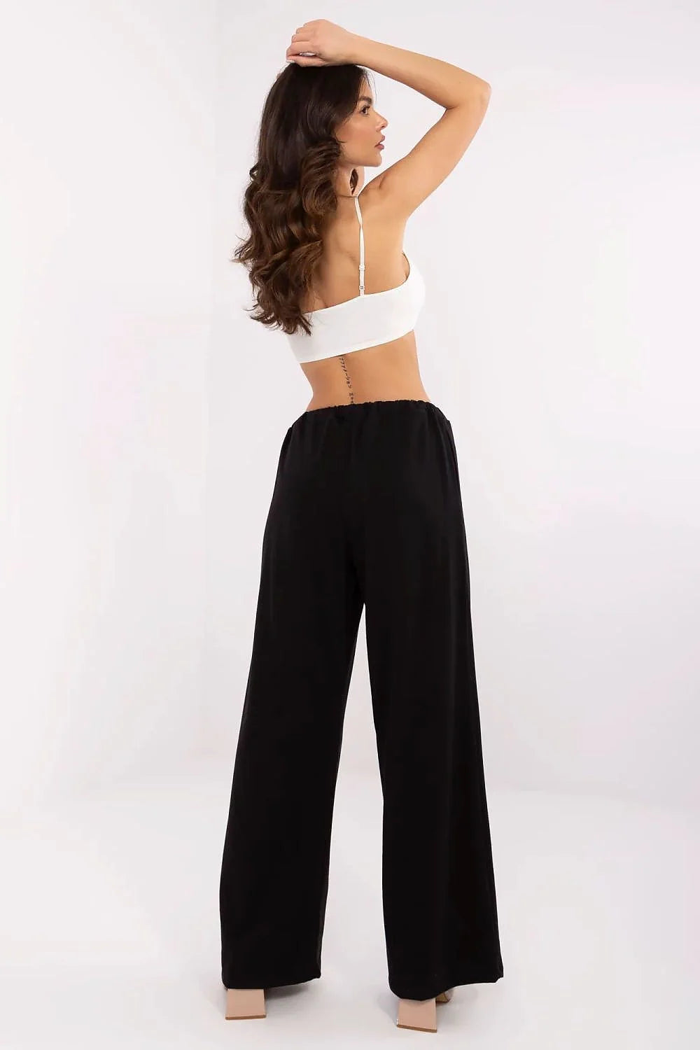 Ensemble vêtements femme haut crop top brassière pantalon survêtement large couleur uni blanc noir tissu doux confortable style moderne