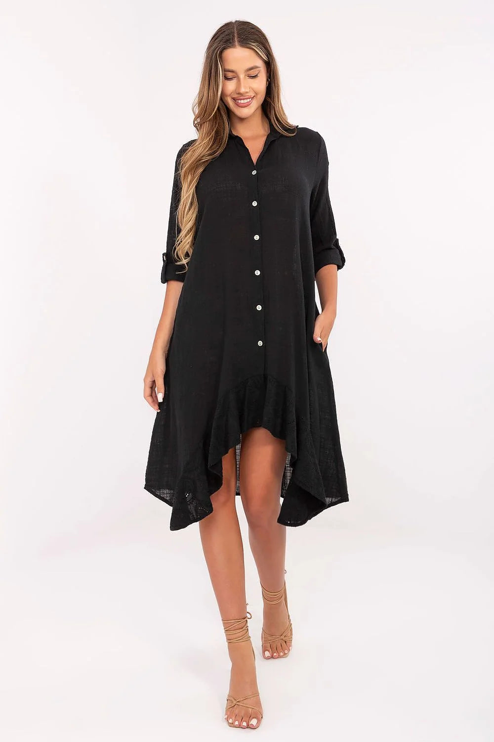 robe chemise noire asymétrique coton gaze légère manches trois quarts retroussées boutonnage boutons clairs poches latérales coupe ample ourlet volanté