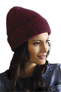 Bonnet femme côtelé couleur bordeaux nuances rouge style classique casual automne hiver doublé matières qualitatives chaleur confort