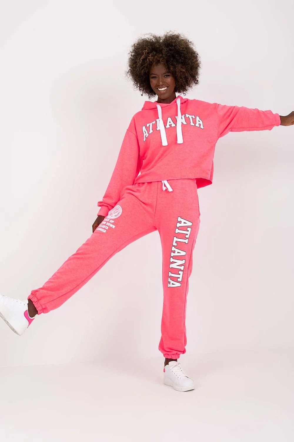 ensemble sportswear femme urbain athleisure molleton doux bleu ciel sweat capuche cordon blanc imprimé ATLANTA pantalon jogging fuselé