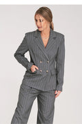 tailleur femme deux pièces blazer croisé double boutonnage pantalon droit gris anthracite fines rayures blanches structuré col revers