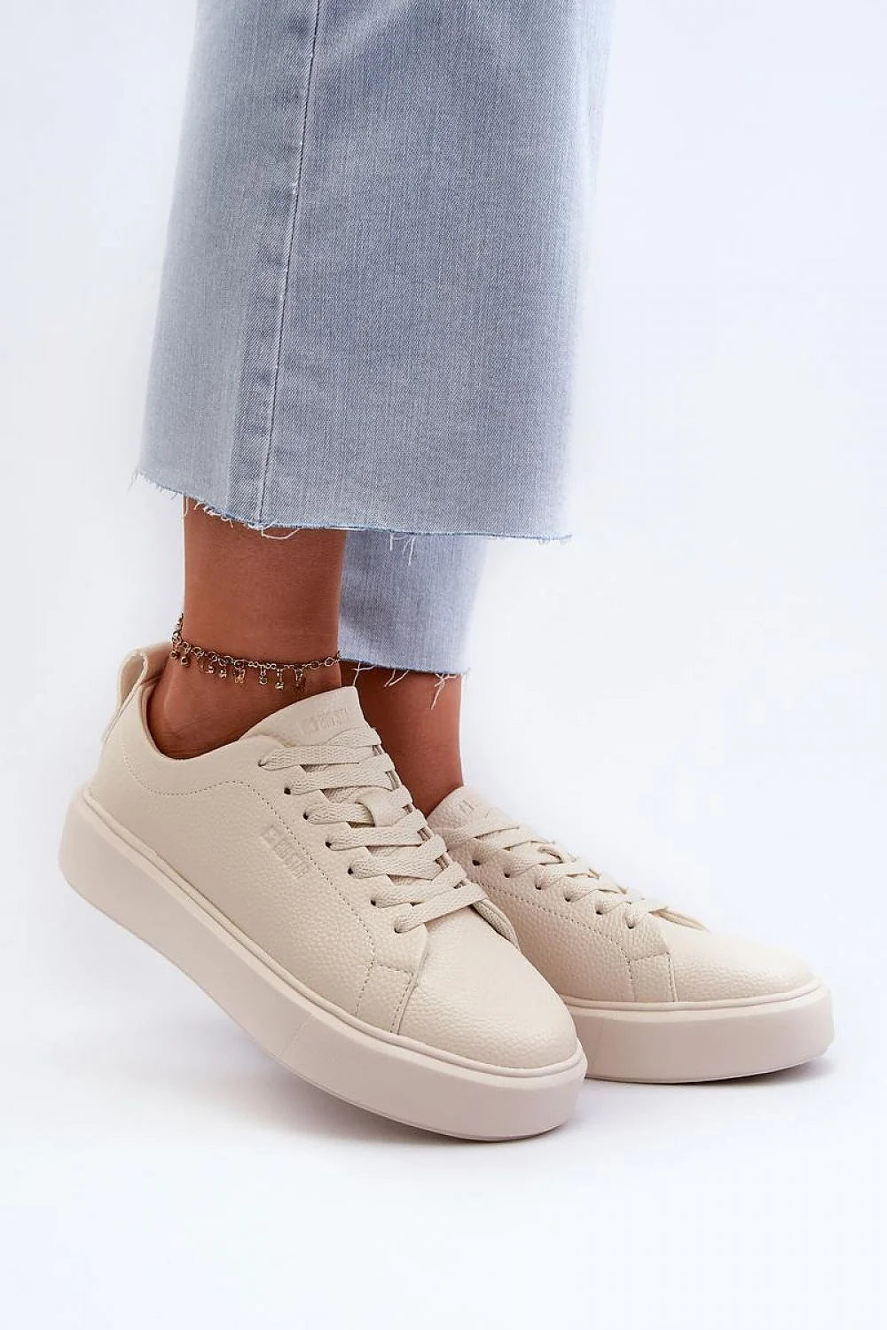 Chaussures de sport pour femmes design minimaliste cuir écologique semelle MEMORY FOAM SYSTEM beige plateforme moderne confortable