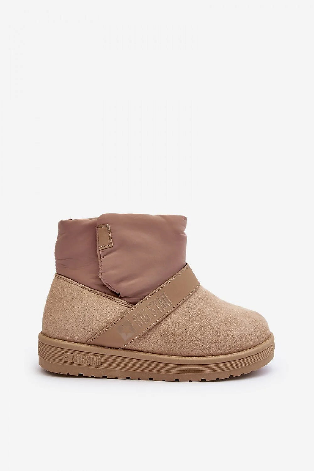 Bottes de neige pour femmes élégantes en daim et fourrure, style moderne, confort optimal, idéales pour les journées froides en ville
