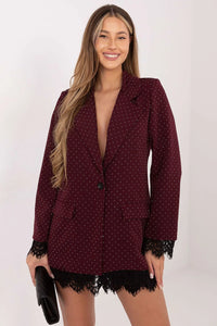 veste robe bordeaux pois blancs coupe droite col cranté épaules structurées strass application dentelle poignets ourlet courte bouton unique élégante