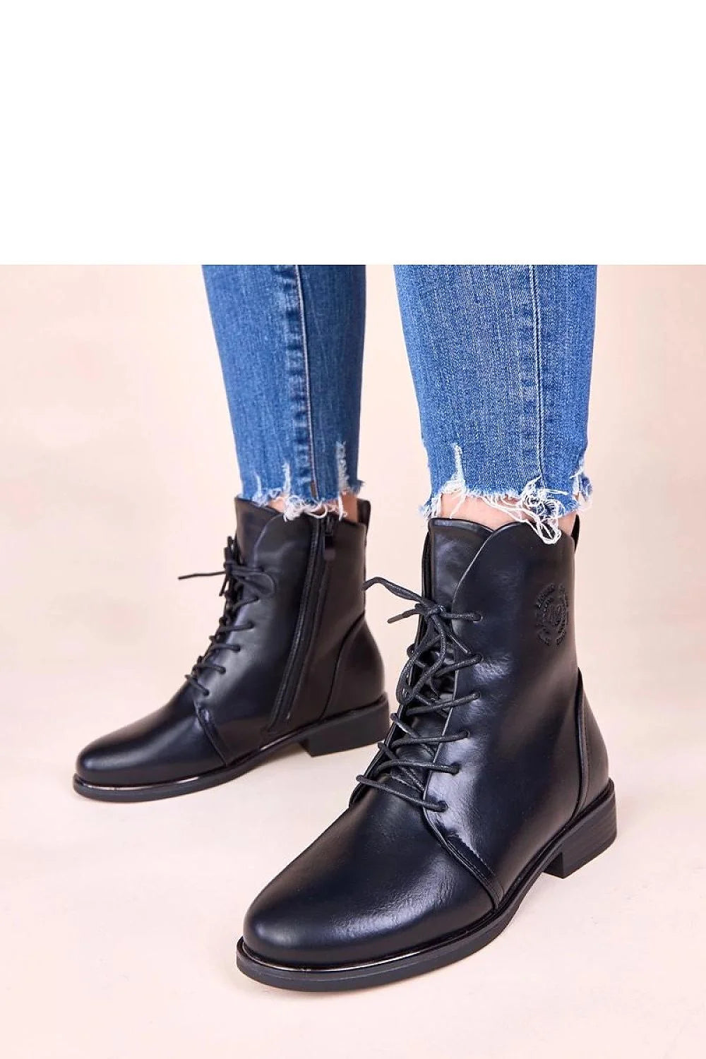 bottines femme montantes noires lacets zip intérieur doublées Eladia Gemre cuir synthétique talon bloc bas bout rond coutures