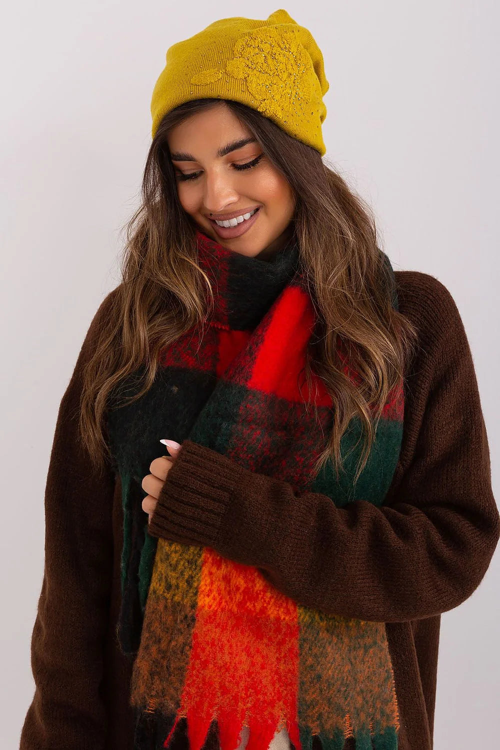Bonnet d'hiver pour femme en cachemire strass design floral châle pull assorti style classique chaud