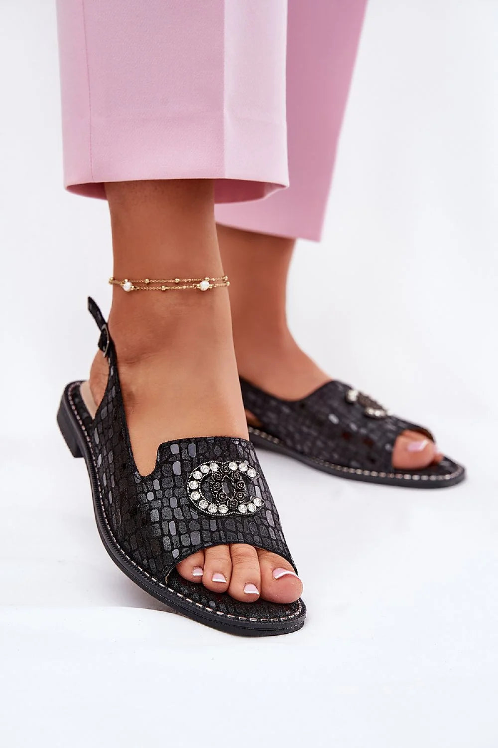 Sandales femmes cuir suédé texture crocodile boucle métal perles collection Step in style élégance confort été semi-formel