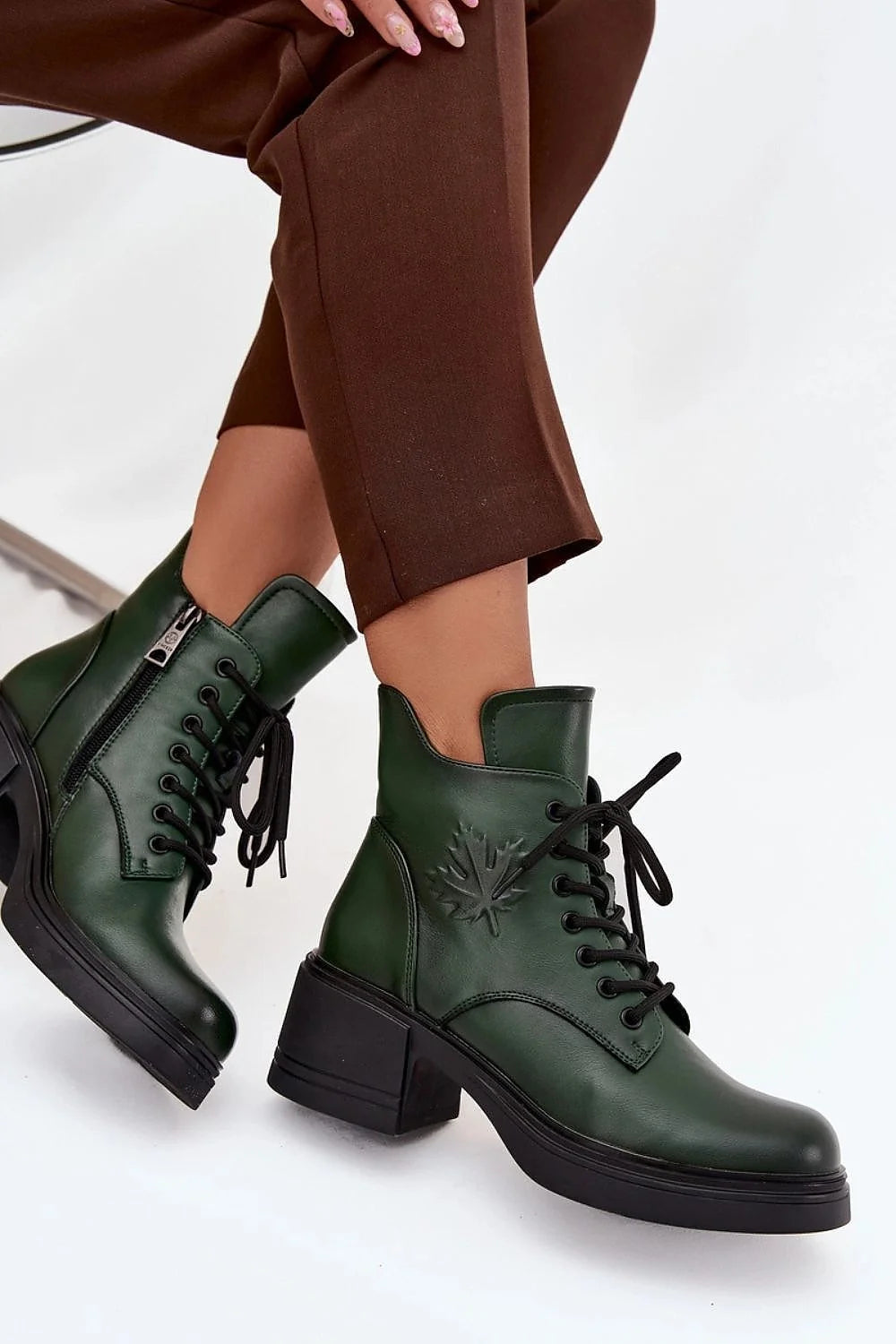 bottines femme Vinceza cuir naturel vert forêt lisse montantes lacets oeillets zippées talon bloc stable plateforme semelle antidérapante doublure douce