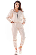 ensemble casual femme veste pantalon jogger beige nude zippé capuche cordons taille élastique poches latérales molleton ample noir contrastant