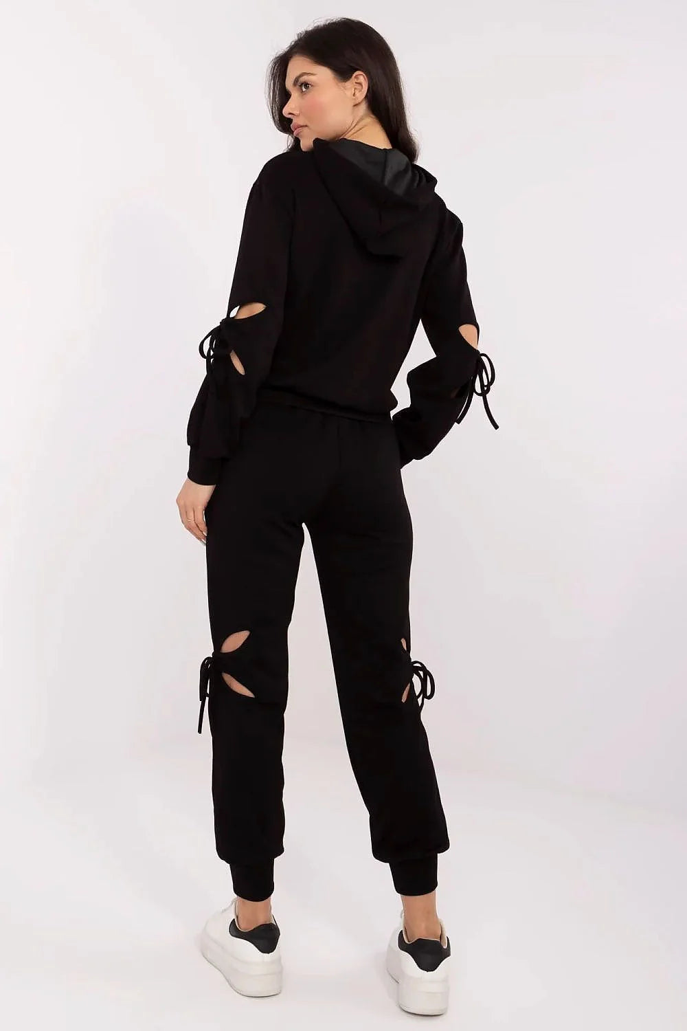 ensemble hoodie joggers noir femme ample molletonné capuche cordon taille élastique lacets noués découpes ajourées poches latérales bords côtelés