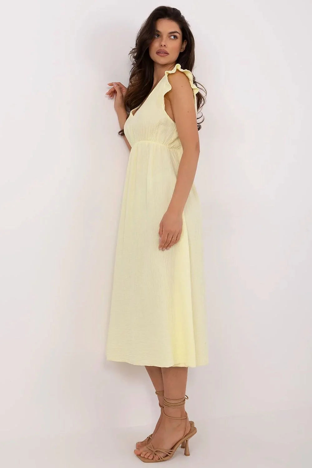 Robe de jour Italy Moda en mousseline coton jaune pâle style bohème-chic manches courtes volants encolure V taille cintrée longueur midi