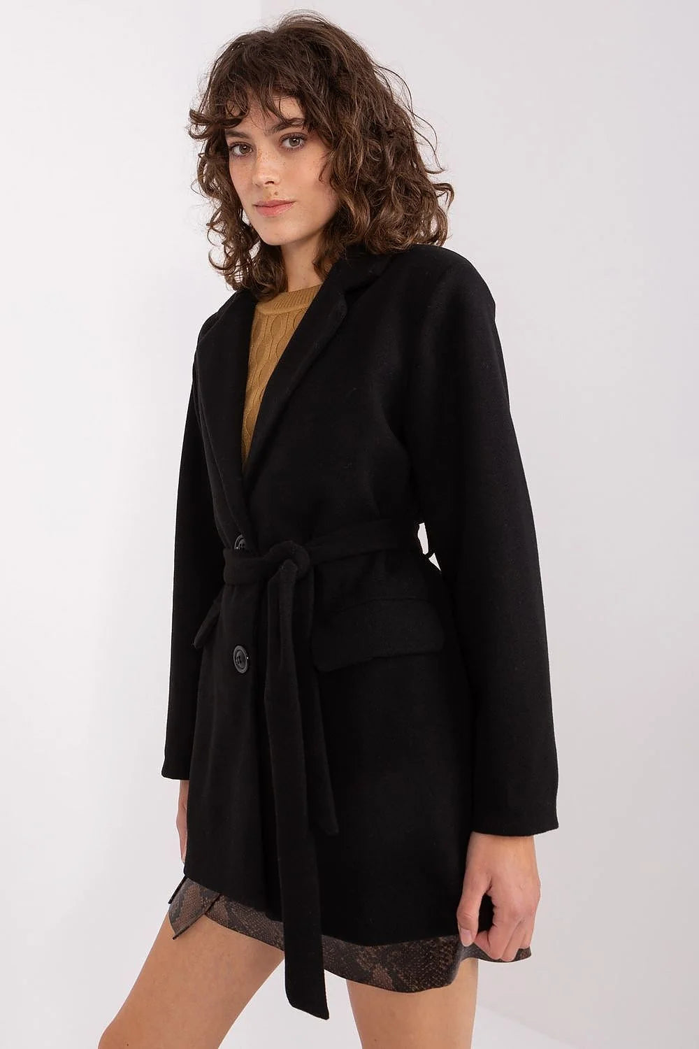 Manteau élégant pour femme coupe droite structurée manches longues ceinture incluse couleur noire tissu laineux polyester doublure confortable