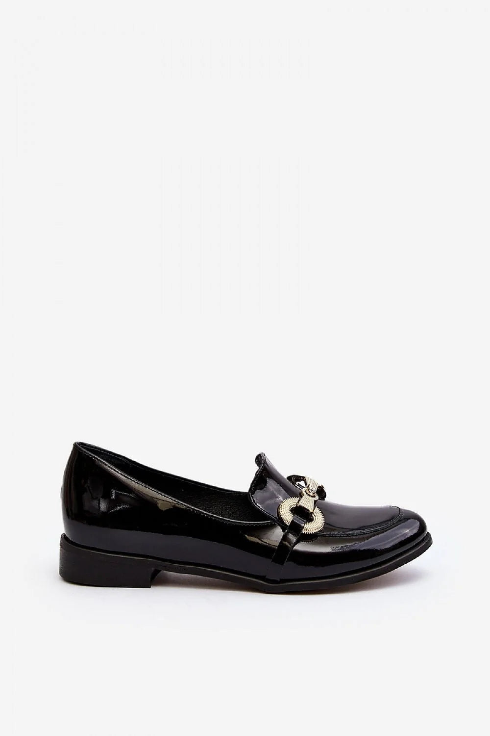 Moccasins élégants pour femme en cuir verni noir, ornement doré, talon renforcé, confortable, style intemporel, occasions professionnelles ou décontractées