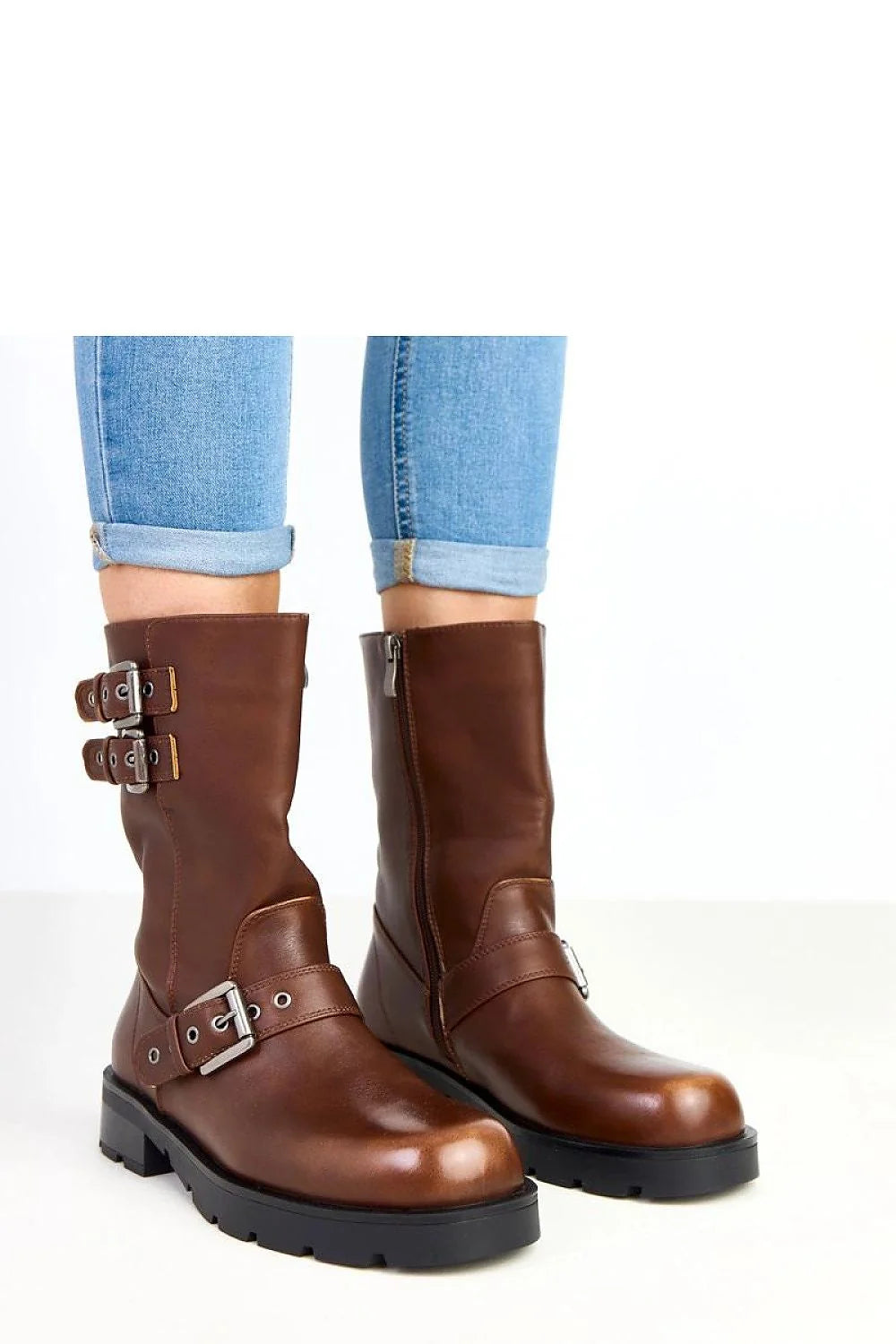 bottines femme biker cognac cuir écologique boucles décoratives réglables bout rond tige23cm semelle crantée antidérapante talon bas zippée