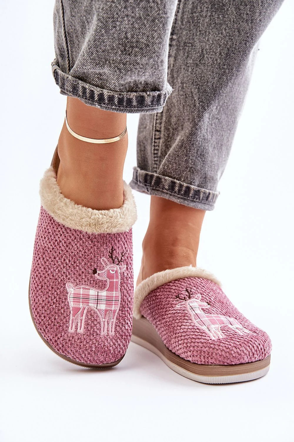 pantoufles mules femme rose mauve broderie cerf carreaux maille fourrure crème moelleuse semelle épaisse antidérapante cosy hivernal intérieur confortable