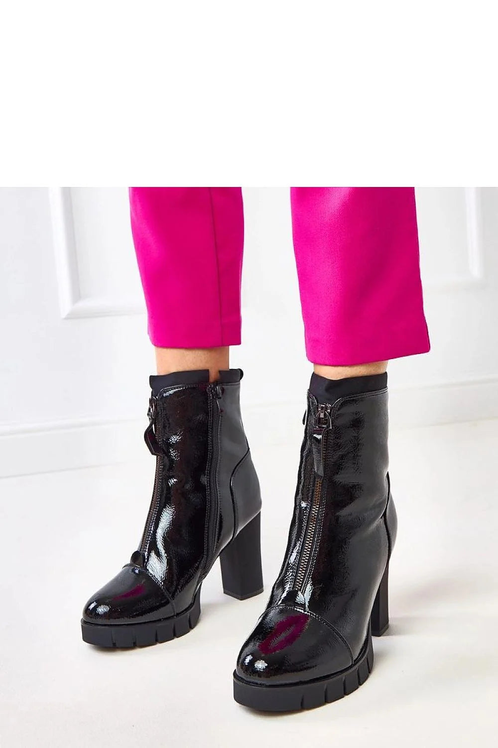 bottines femme cuir verni noir brillant bout pointu talon pilier 10cm plateforme 2cm semelle crantée antidérapante tige 155mm fermeture éclair