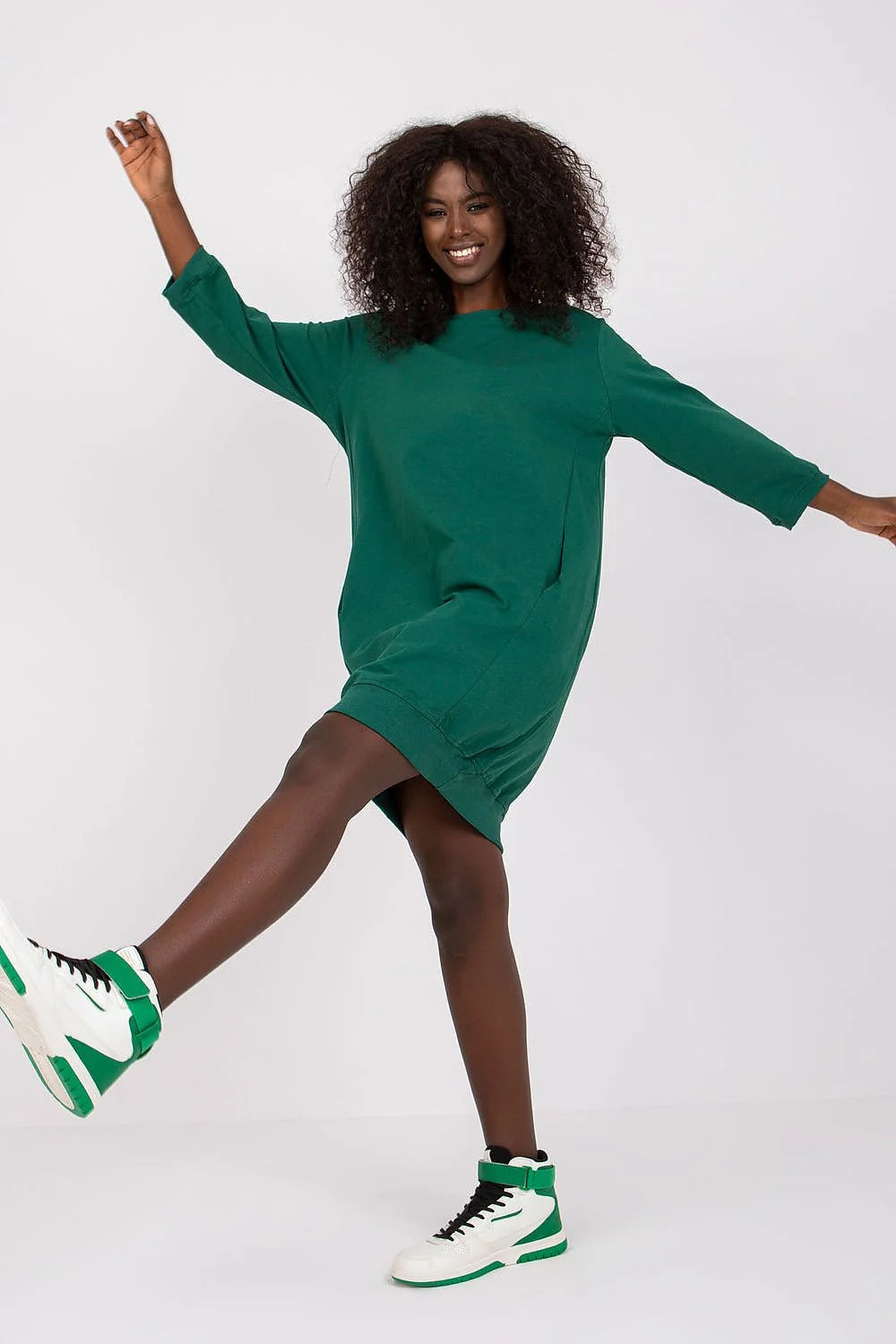 robe sweat oversize pull coton élasthanne molleton doux vert émeraude coupe droite courte manches troisquarts poches zippées