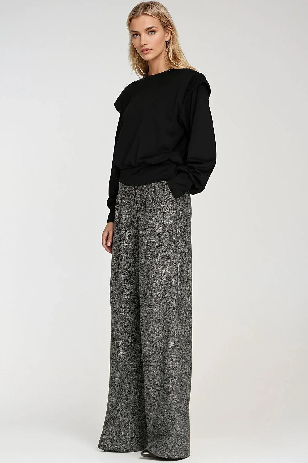 sweatshirt femme noir oversize col rond manches longues épaules structurées poignets larges côtelés tombé blousant maille jersey douce