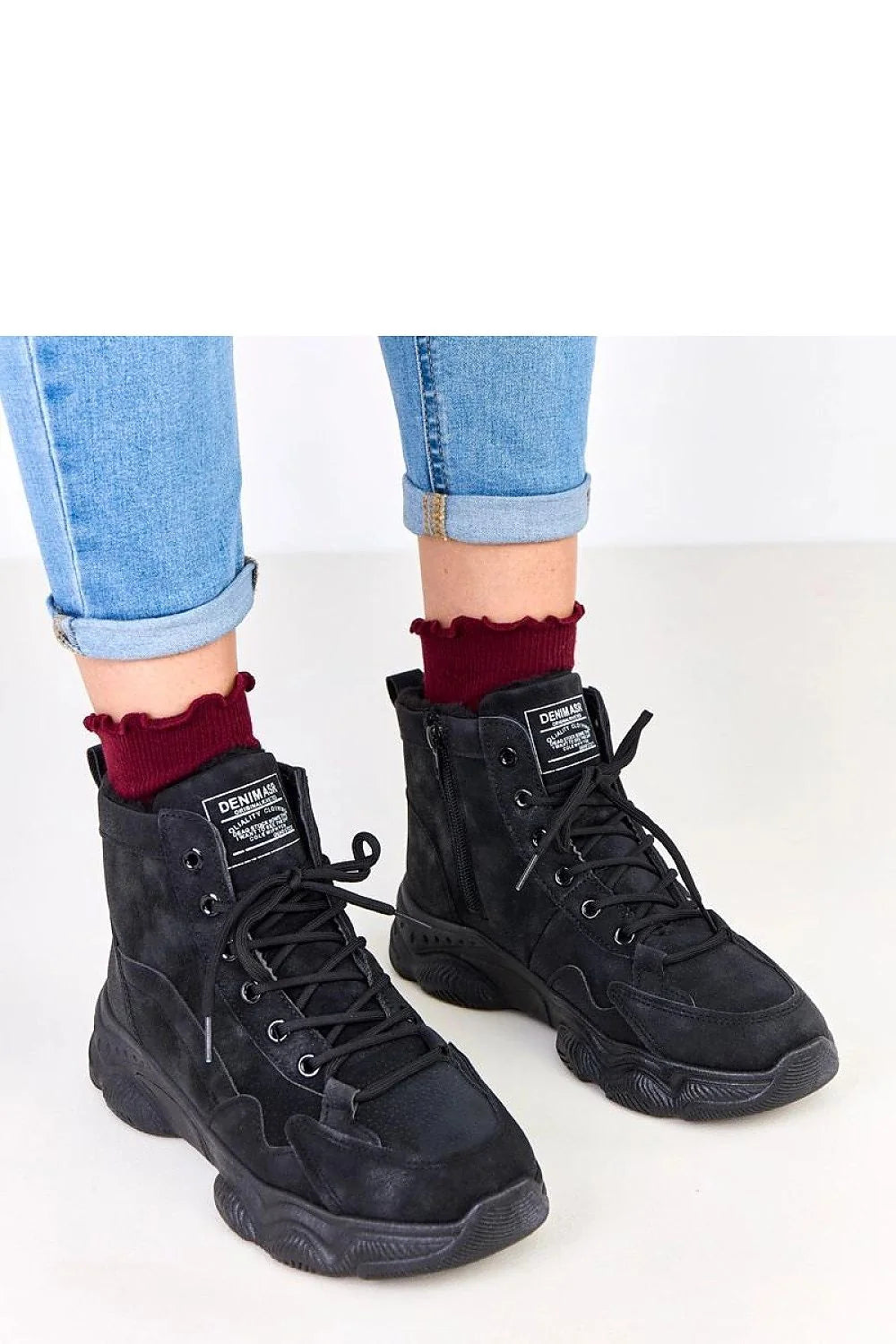 bottines montantes chunky noires suédine effet daim fourrure intérieure chaude plateforme 4cm lacets zip latéral semelle antidérapante confortable urbaine moderne