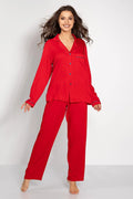 Pyjama pour femme élégant chemise pantalon rouge vif bleu contrastant coupe ample matériau doux confort nuits détente