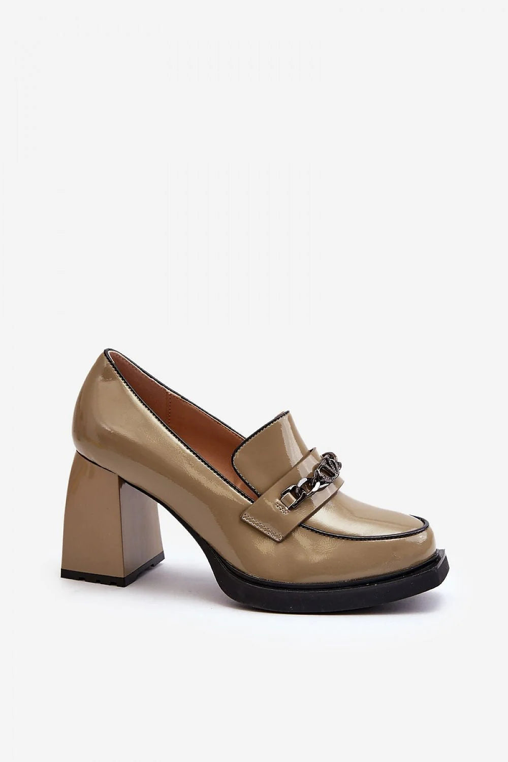 escarpins talon bloc cuir naturel beige taupe verni mocassin bout arrondi chaîne métal argenté semelle crantée noire intérieure cuir confort