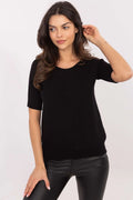 Pull court à manches courtes côtelées silhouette droite ajustée couleur noire matière douce femme élégance polyvalence
