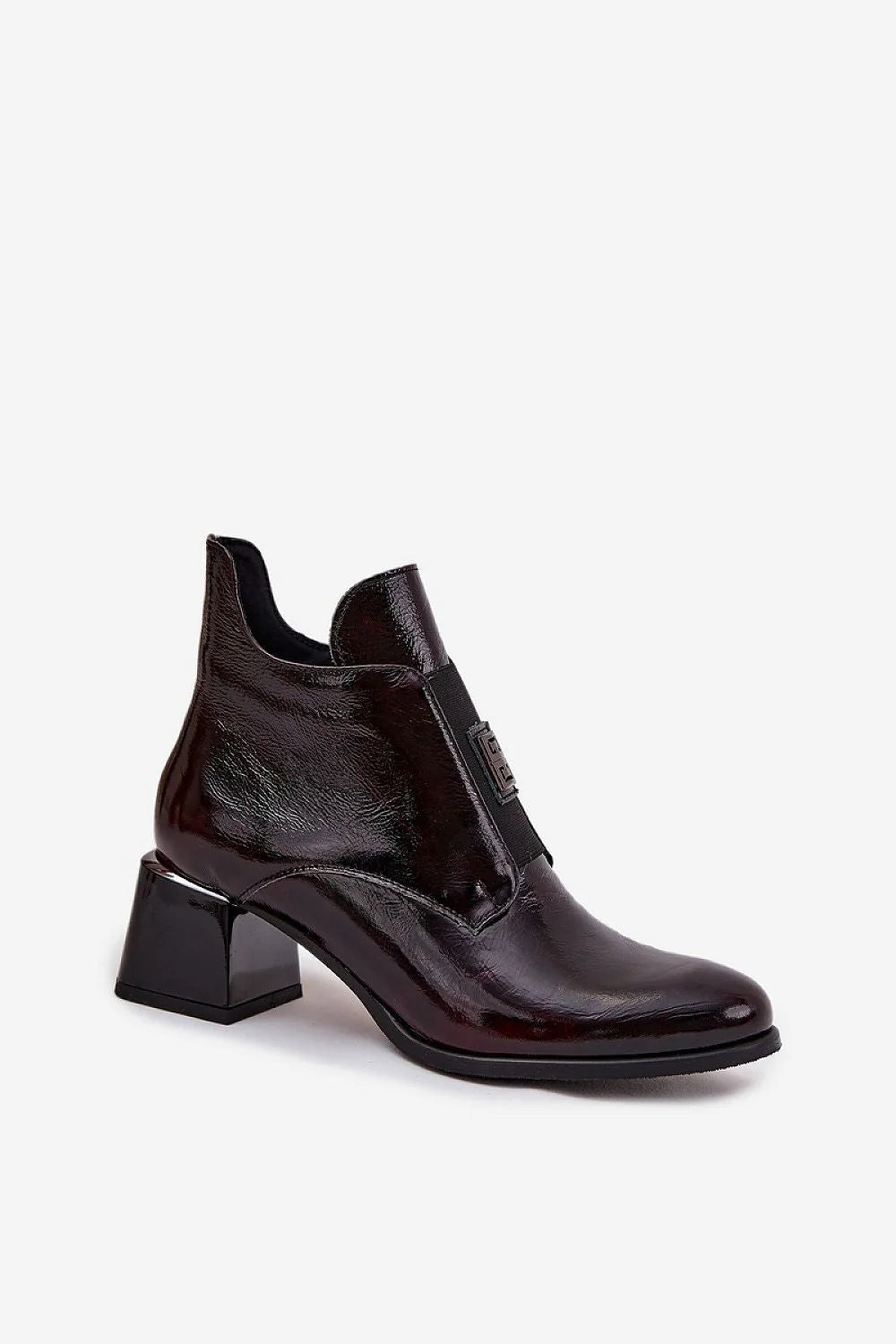 bottines femme chelsea cuir verni bordeaux foncé bout pointu talon bloc sculpté semelle noire empiècement élastique logo doublée