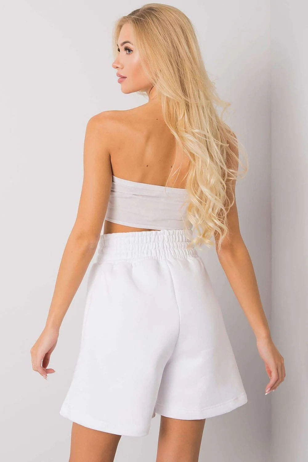 Shorts femme hautes élastiques coton blanc minimaliste poches latérales été 2023