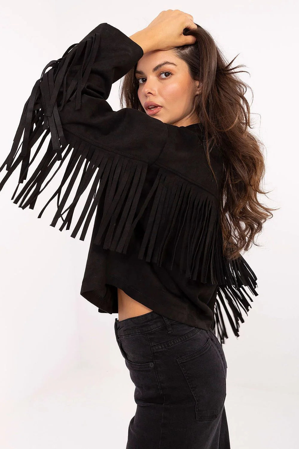 veste courte femme suédine noire mate coupe boxy col chemise boutonnée franges longues décoratives manches poitrine côtés bohème rock stretch