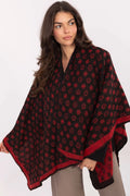 poncho oversize femme jacquard noir rouge motifs etoile cercles repetitifs coupe drapee encolure V bordure contrastée maille epaisse boheme chic