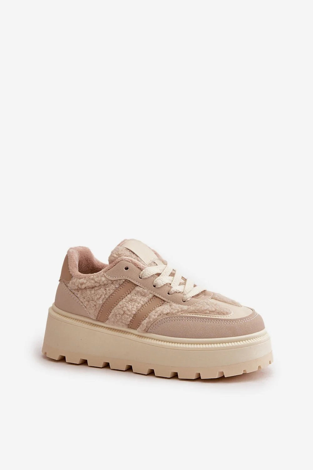 baskets femme modernes élégantes chunky beige crème suédine synthétique sherpa low top lacets semelle plateforme crantée épaisse antidérapante