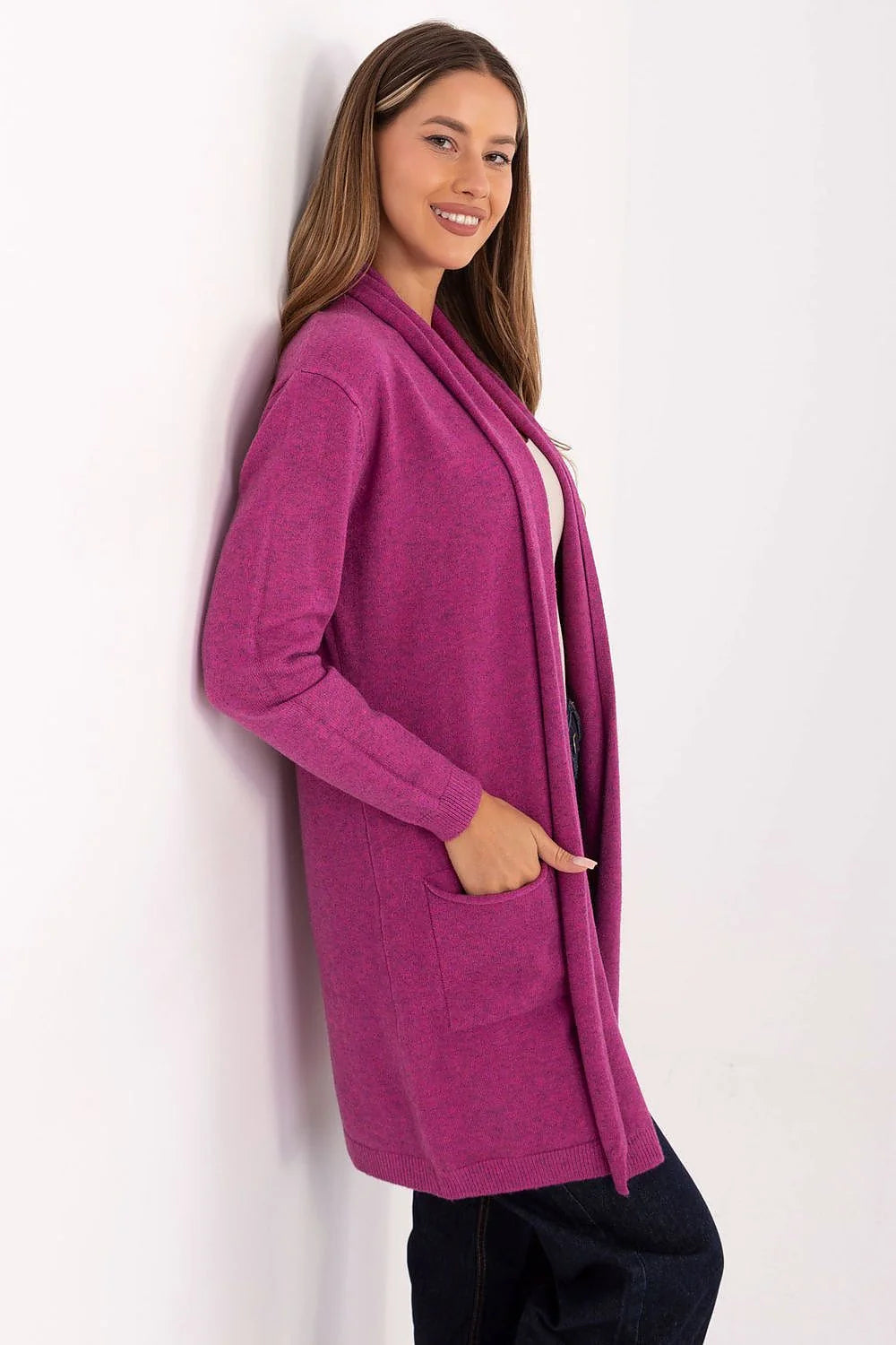 cardigan gilet femme fuchsia maille fine col châle manches longues coupe décontractée poches plaquées bords côtelés ourlet longueur mi cuisse