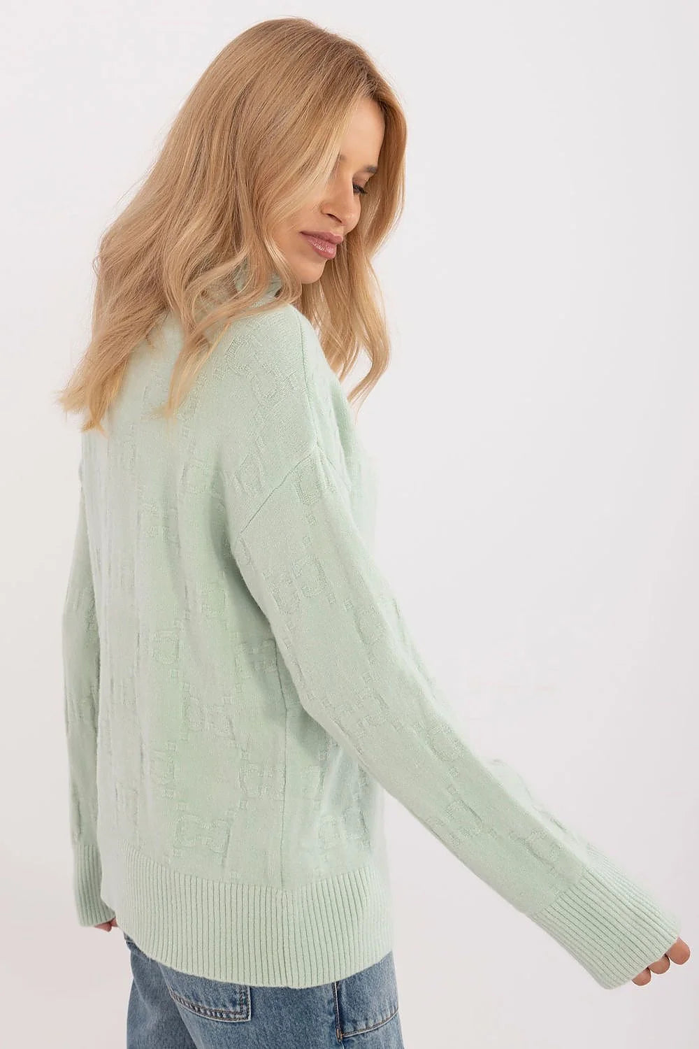 pull col roulé vert menthe oversize maille côtelé manches longues épaules tombantes motif nœuds relief tricot chaud confortable