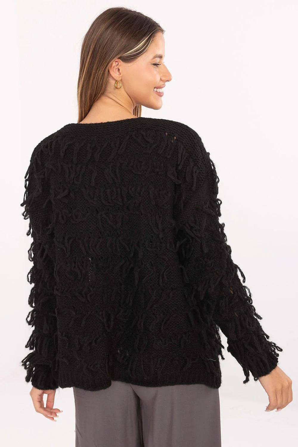cardigan gilet femme oversize maille grosse noire texturée franges bouclées col ouvert manches longues bords côtelés coupe droite hanches chaude