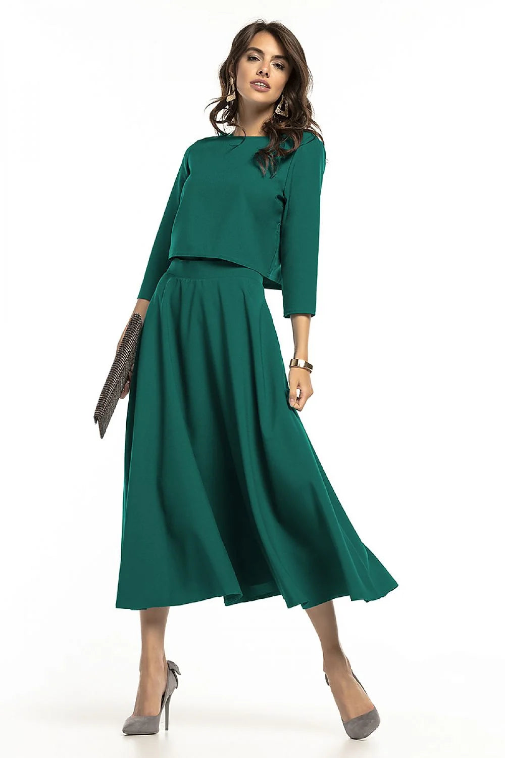 Ensemble élégant gris lavande femme moderne, tissu léger, chic, chemisier ample et jupe longue