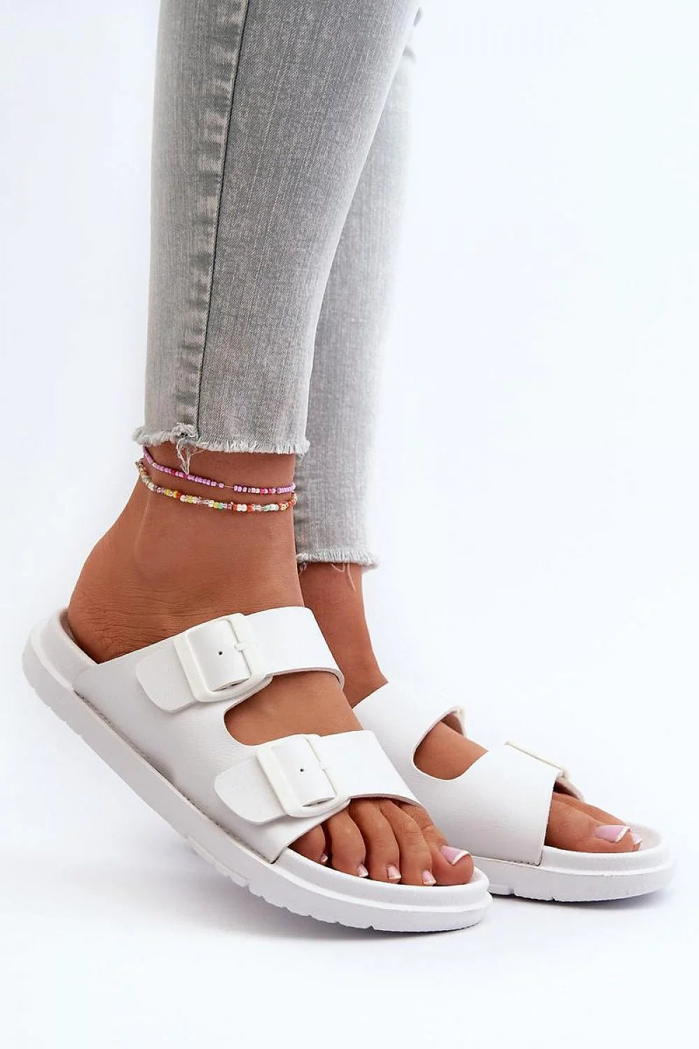 sandales femme minimaliste moderne doubles brides réglables boucles assorties blanc mat semelle plateforme épaisse profilée crantée antidérapante similicuir synthétique moulée